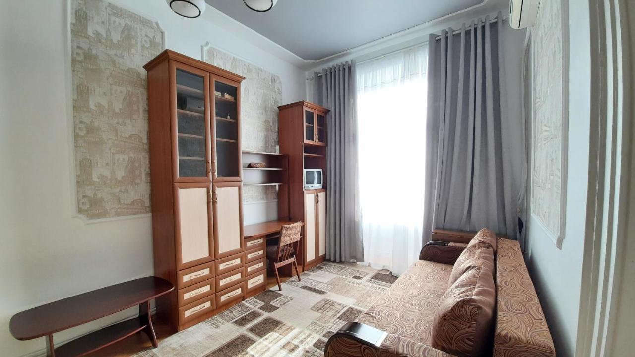 Apartments City Lviv Bagian luar foto